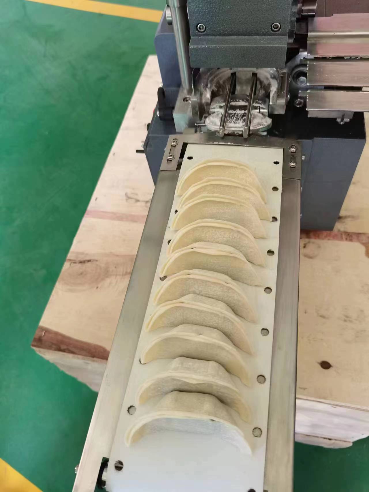 High Efficiency Japanese Gyoza - огляд і ціна Gyoza Dumpling Maker
